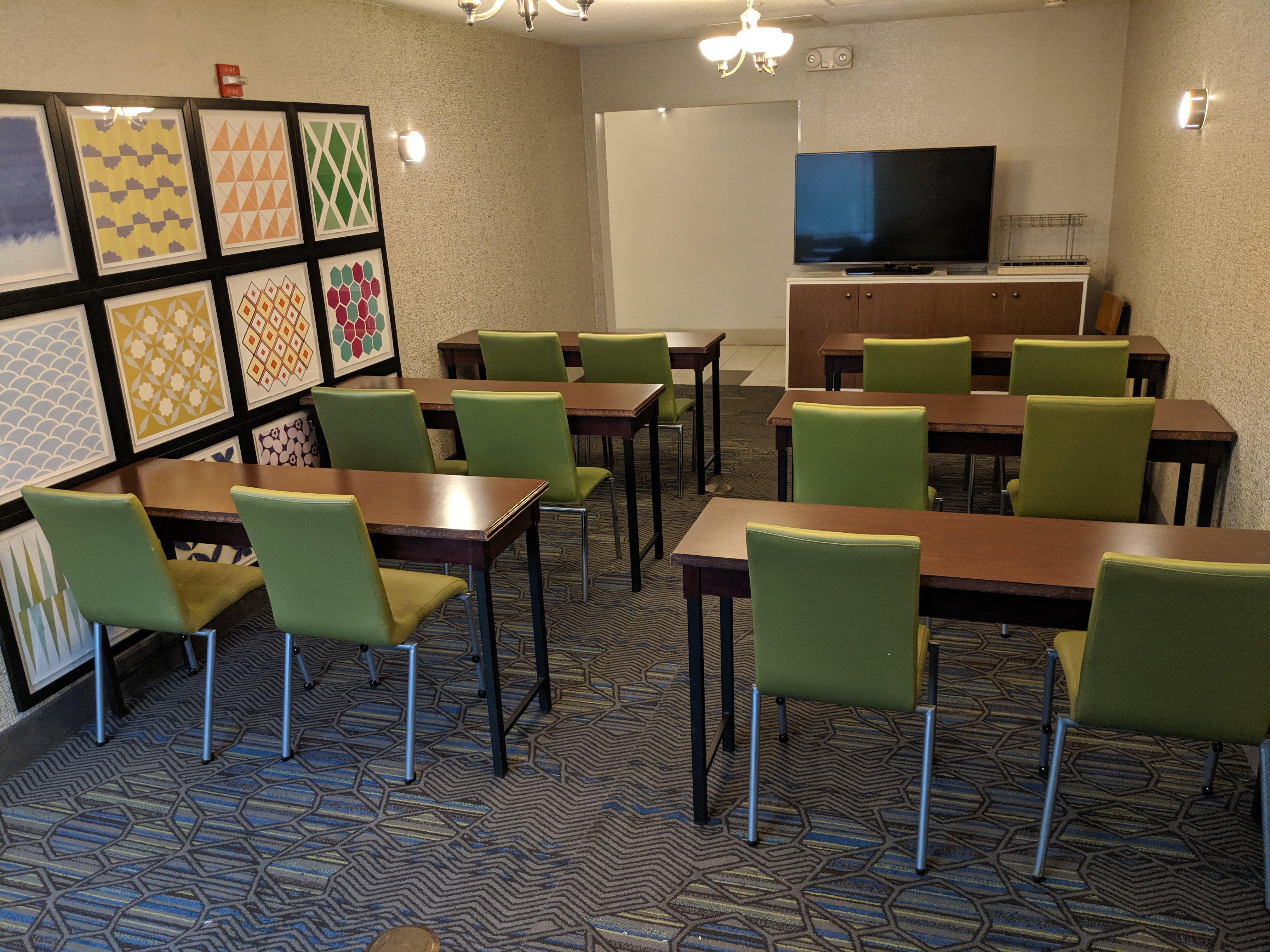 Hotel Express By Ihg Venice Gardens