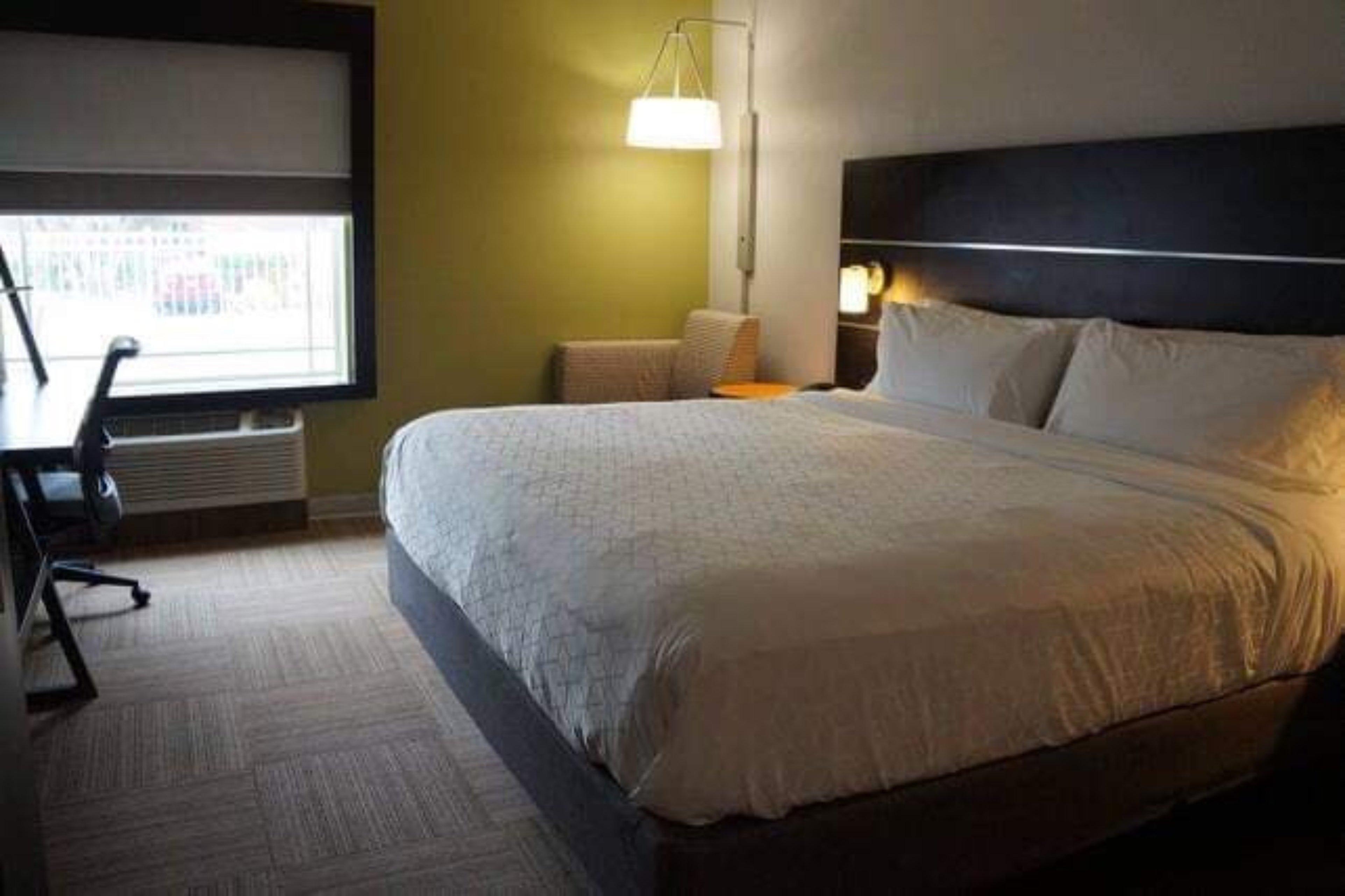 Express By Ihg 2* Venice Gardens