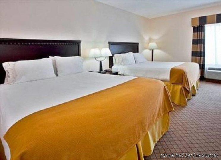 Express By Ihg Venice Gardens