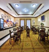 Express By Ihg 2* Venice Gardens