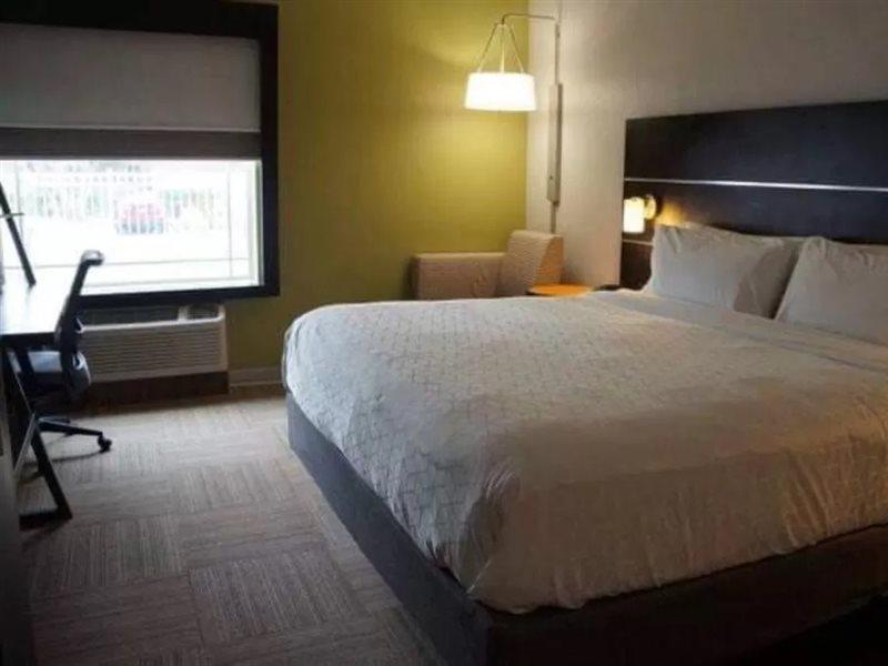 Holiday Express By Ihg 2*